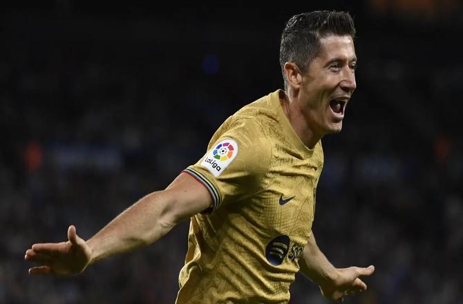 Barcelona Football Club player Robert Lewandowski scored an important goal for the team